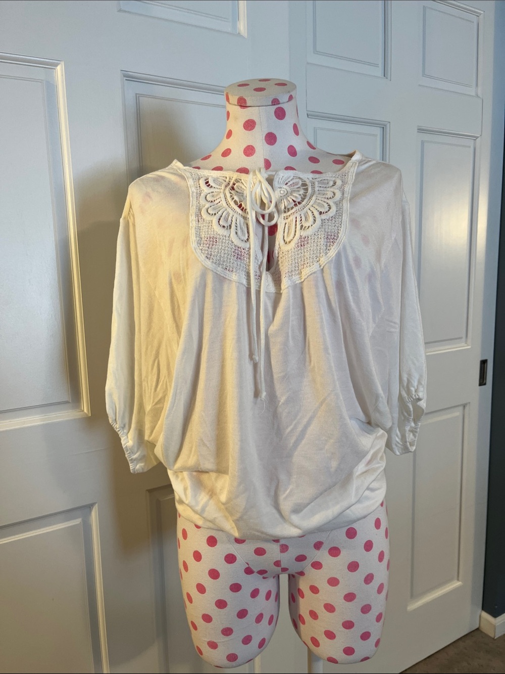 Old Navy White Lace Yoke Tie-Neck Women's Blouse